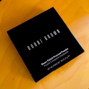 BOBBI BROWN SHEER PRESSED POWDER